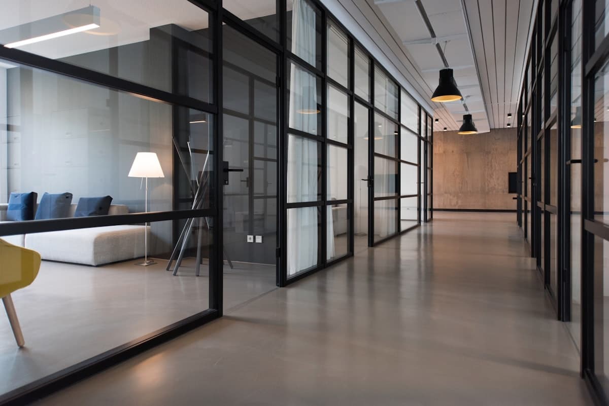 How to Choose the Right Executive Desk